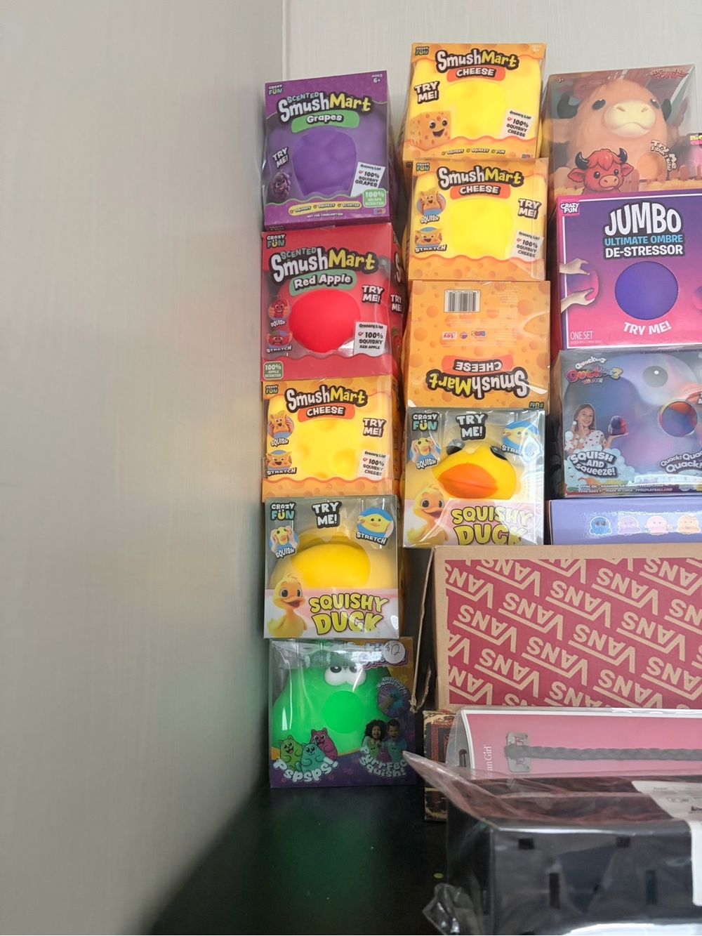 Jumbo squishy : pick one